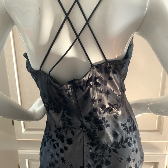 Cartise s10 silver satin blk velvet evening gown - Picture 2 of 5